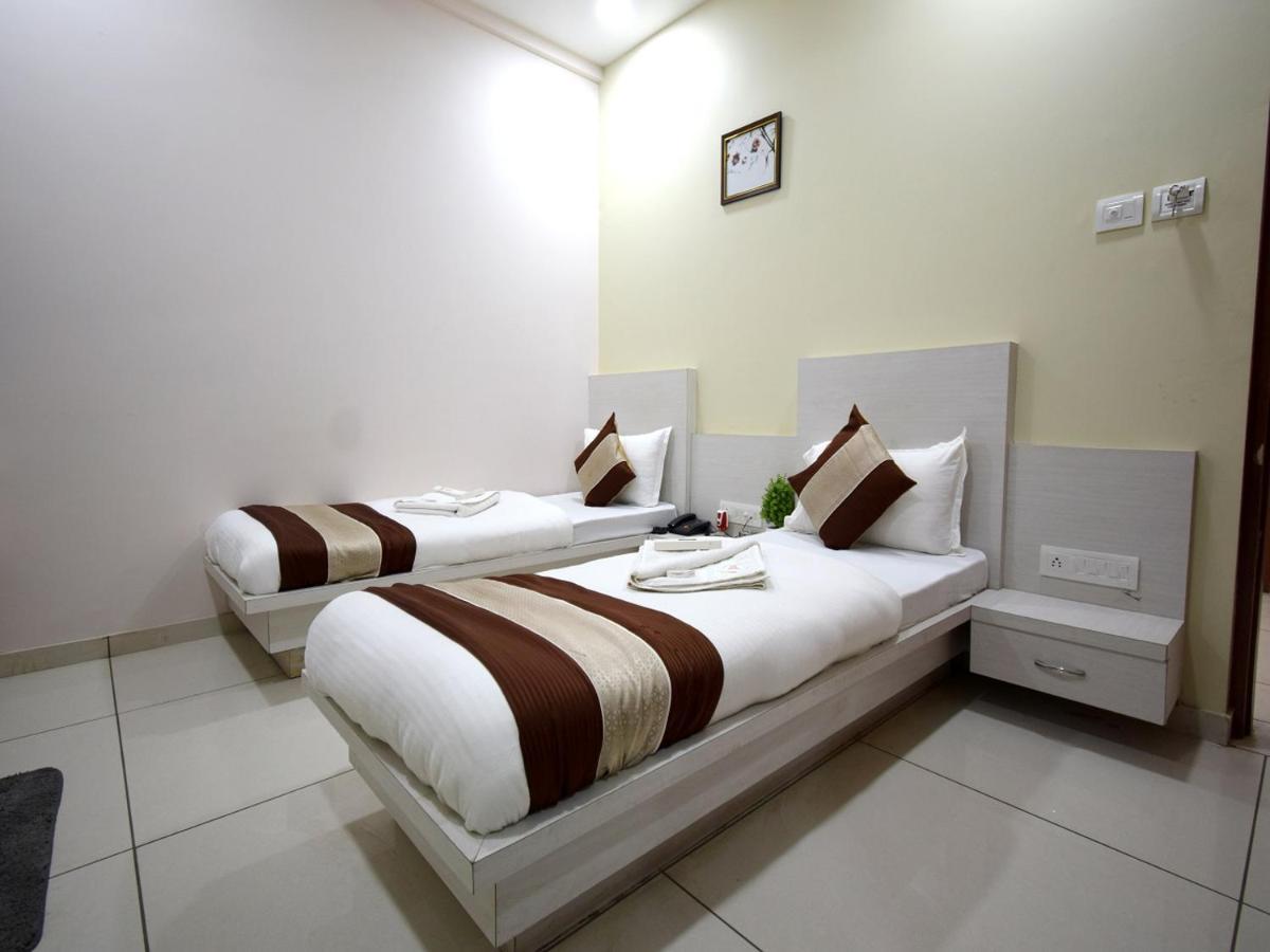 Hotel Embassy Kalol Exterior foto