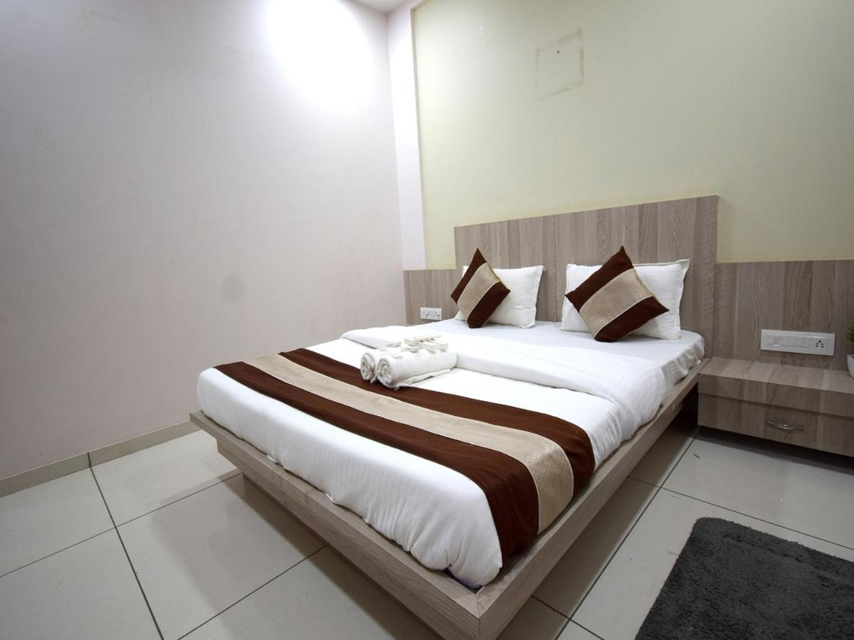 Hotel Embassy Kalol Exterior foto