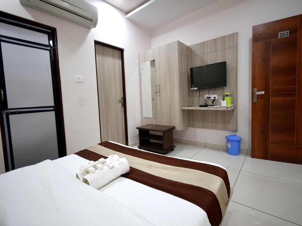 Hotel Embassy Kalol Exterior foto